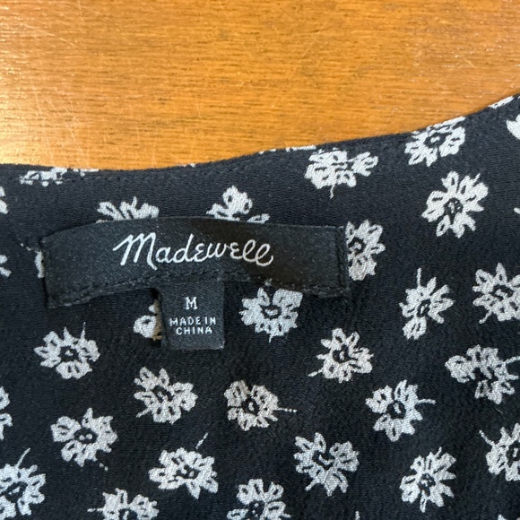 Madewell Black White Floral Button Front Tie Sleeve Top M - Picture 5 of 7